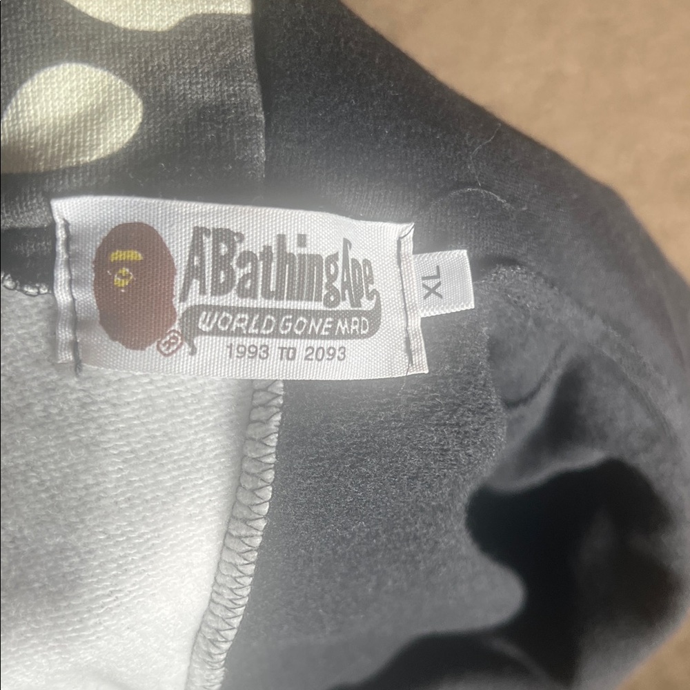 A Bathing Ape Kids Black and Camo Hoodie Jacket Size XL - Picture 8 of 8